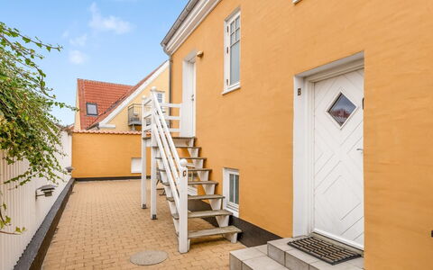 Dorti - 500M from the Sea: Biens, Ombre, Allée, Ferme