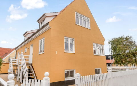 Dorti - 500M from the Sea: Biens, Ombre, Allée, Ferme