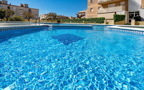 Aires de Mar: L'Eau, Ciel, Ressources En Eau, Propriété, Bâtiment, Piscine, Bleu, Bleu Azur, Architecture