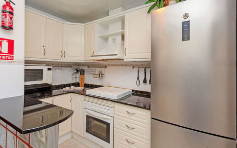 Aires de Mar: Cabinetry, Comptoir, Propriété, Appareil De Cuisine, Électroménager, Cuisinière, Gaz Poele, Cooktop, Cuisine, Design Intérieur