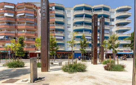 California 2: Architecture, Appartement, Condominium, Composite, Ombre, Usage Mixte, Bâtiment Commercial, Balcon