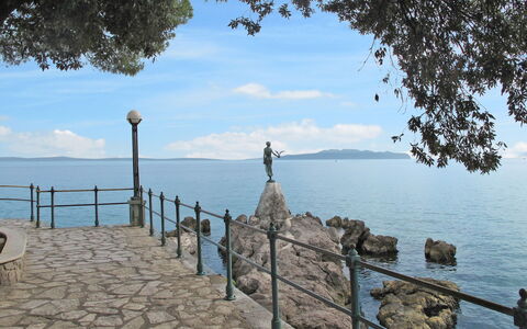 Opatija 158: Bois, Design Intérieur, Sol, Meubles, Sol, Table, Table Cuisine Et Salle A Manger, Chaise, Parquet, Pièce