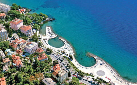 Opatija 158: Bois, Design Intérieur, Sol, Meubles, Sol, Table, Table Cuisine Et Salle A Manger, Chaise, Parquet, Pièce