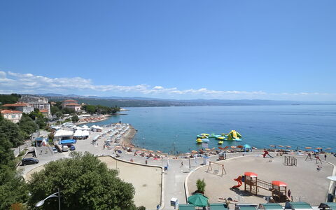 Opatija 158: Bois, Design Intérieur, Sol, Meubles, Sol, Table, Table Cuisine Et Salle A Manger, Chaise, Parquet, Pièce