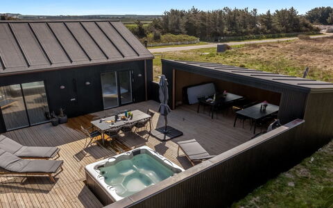 Konrad - from the Sea: Composite, Plate-Forme, Piscine, Ombre, Dur, Recours, Conception, Cour, Tache De Bois, Eco Hôtel