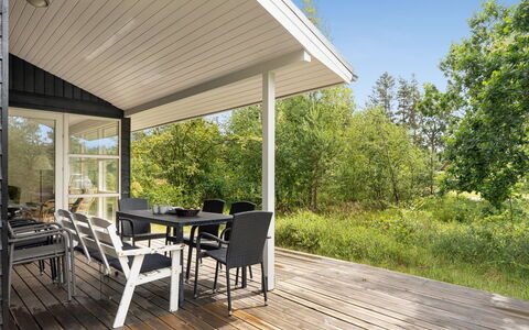 Ivar - from the Sea: Bois, Porche, Domicile, Ombre, Plate-Forme, Mobilier De Jardin, Chalet, Dur, Chaise, Tache De Bois
