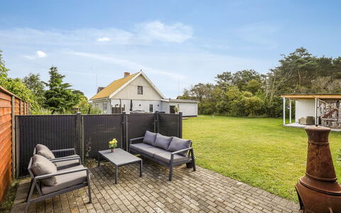 Nanja - 250M from the Sea: Bois, Domicile, Porche, Plate-Forme, Dur, Toit, Tache De Bois, Parquet, Eco Hôtel