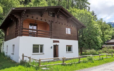 La Tzoumaz 172: Bâtiment, Bois, Maison, Toit, Chalet, Domicile, Zone Rurale, Établissements Humains, Porte, Siding