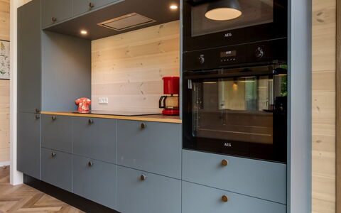 Vilppu - 900M from the Sea: Bois, Sol, Design Intérieur, Cuisine, Cabinetry, Plafond, Sol, Appareil De Cuisine, Comptoir, Tache De Bois