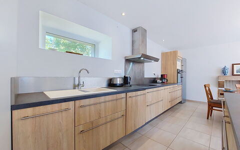 Kerdro: Comptoir, Sol, Cuisine, Design Intérieur, Cabinetry, Bois, Sol, Meubles, Luminaire Plomberie, Appareil De Cuisine
