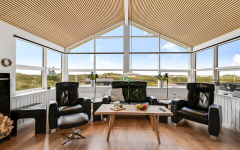 Ema - 500M from the Sea: Design Intérieur, Plafond, Bois, Sol, Sol, Éclairage, Meubles, Salon, Chaise, Verre