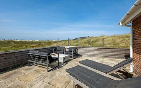 Ema - 500M from the Sea: Meubles, Bois, Design Intérieur, Sol, Sol, Chaise, Pièce, Plafond, Salon, Appartement