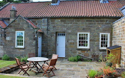Ingleby Manor - Courtyard Cottage