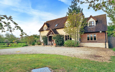 Windfall Cottage: Maison, Domicile, Toit, Chalet, Arbuste, Zone Résidentielle, Ferme, Biens, Zone Rurale, Lot Terre