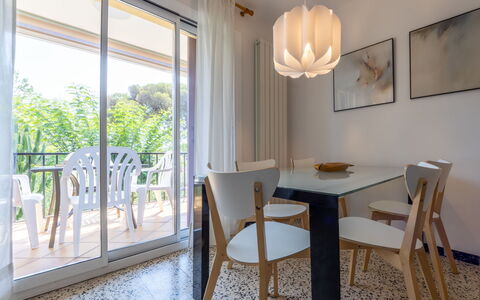 Mas Baixuli: Meubles, Propriété, Cabinetry, Confort, Bâtiment, Bleu Azur, Bois, Éclairage, Lampe, Design Intérieur
