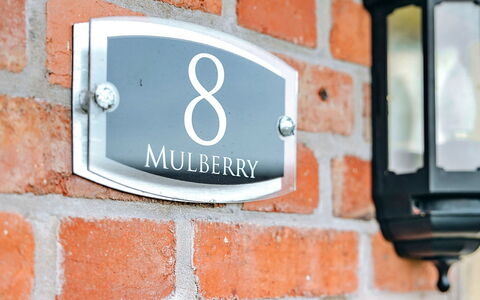 Mulberry Country Cottage: Plate-Forme, Ombre, Dur, Mobilier De Jardin, Balcon, Planche, Eco Hôtel, Piscine, Parquet, Recours