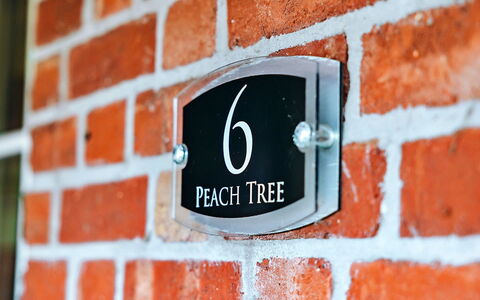 Peach Tree County Cottage: Appartement, Chaîne De Montagnes, Vallée, Alpes, Hôtel, Village De Montagne