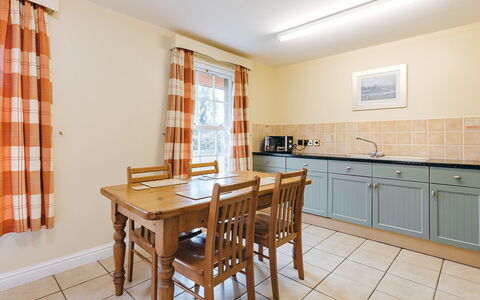 Thyme Country Cottage: Appartement, Chaîne De Montagnes, Vallée, Alpes, Hôtel, Village De Montagne
