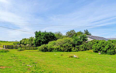 Stable Barn Apartment at Bodmin Moor: Ciel, Herbe, Vert, Prairie, Nuage, Pâturage, Plaine, Lot Terre, Zone Rurale, Champ