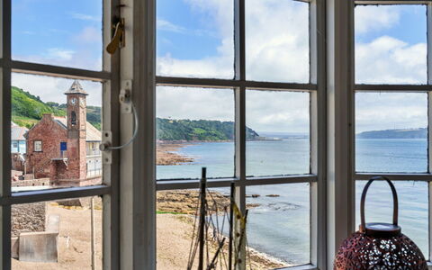 April Cottage: Mer, Océan, Côte, Daylighting, Baie