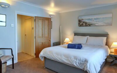 Nor Nour, Cawsand