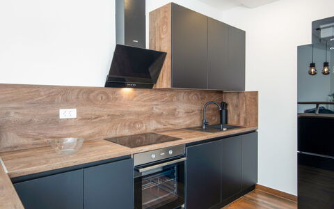 L&L: Comptoir, Cuisine, Cabinetry, Appareil De Cuisine, Design Intérieur, Sol, Bois, Meubles, Principaux Appliance, Électroménager