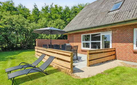 Drine - 19Km from the Sea: Bois, Toit, Domicile, Maison, Architecture, Siding, Lot Terre, Chalet, Cabanon, Batiments Jardin