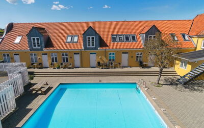 Elemine - 500M from the Sea