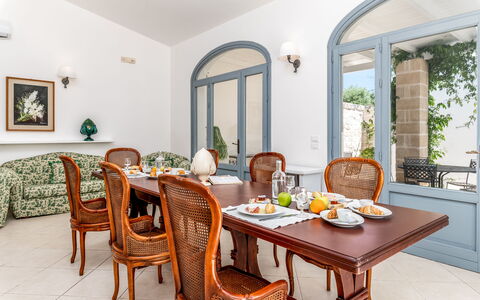 Masseria Lamagrotte By Raro Rooms: Meubles, Design Intérieur, Table, Salle À Manger, Table Cuisine Et Salle A Manger, Sol, Chaise, Plafond, Sol, Pièce