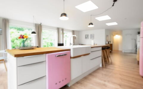 Albina - 650M from the Sea: Design Intérieur, Cuisine, Sol, Comptoir, Meubles, Appareil De Cuisine, Bois, Sol, Cabinetry, Plafond
