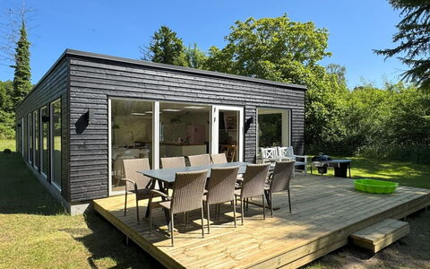 Albina - 650M from the Sea: Bois, Siding, Chalet, Domicile, Toit, Maison, Batiments Jardin, Dur, Porte