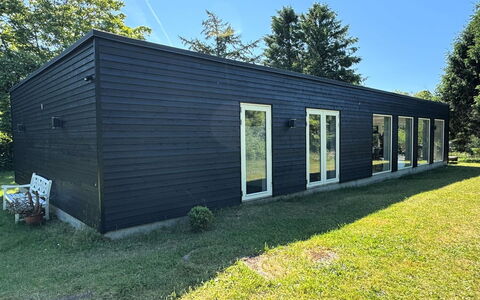 Albina - 650M from the Sea: Voiture, Berline, Familiale