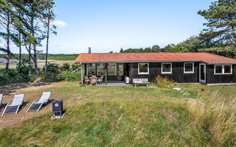 Tatianna - 100M from the Sea: Bois, Domicile, Porche, Plate-Forme, Dur, Toit, Tache De Bois, Parquet, Eco Hôtel