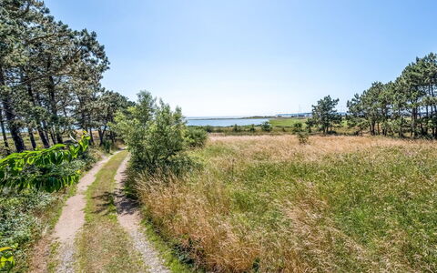 Tatianna - 100M from the Sea: Bois, Domicile, Porche, Plate-Forme, Dur, Toit, Tache De Bois, Parquet, Eco Hôtel