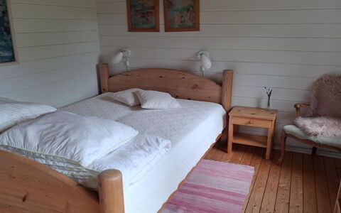 Annalia - 400M from the Sea: Meubles, Lit, Chambre, Bois, Sol, Sol, Design Intérieur, Drap De Lit, Literie, Plafond