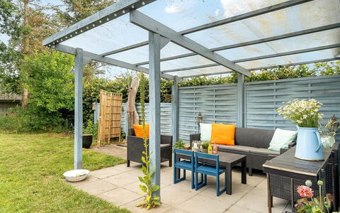 Annalia - 400M from the Sea: Mobilier De Jardin, Jardin, Meubles, Tableau De Plein Air, Ombre, Patio, Structure En Plein Air, Arrière-Cour, Pergola, Cour