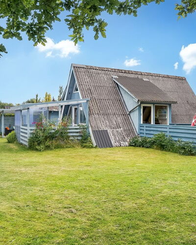 Annalia - 400M from the Sea