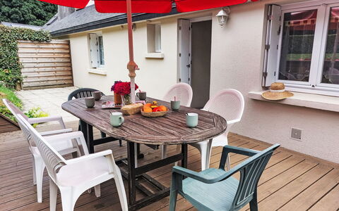 Le Brieux: Ombre, Balcon, Plante D'Appartement, Pot De Fleur
