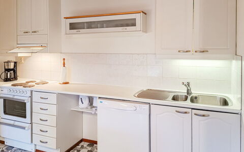 Mukalilla, Paritalo Sis Loppusiivouksen: Cuisine, Cabinetry, Appareil De Cuisine, Sol, Comptoir, Principaux Appliance, Bois, Design Intérieur, Sol, Domicile