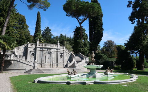 La Casa di Carlo: Jardin, Aménagement Paysager, Parc, Biens, Pelouse, Manoir, À Feuilles Persistantes, Jardin Botanique, Villa, Palais