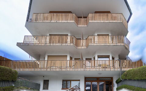 Monte Livrio: Balcon, Clôture, Balustre, Porche, Balustrade, Daylighting