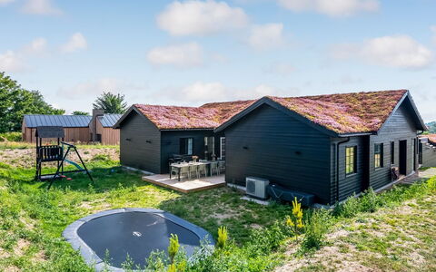 Adia - 650M from the Sea: Biens, Ombre, Allée, Ferme