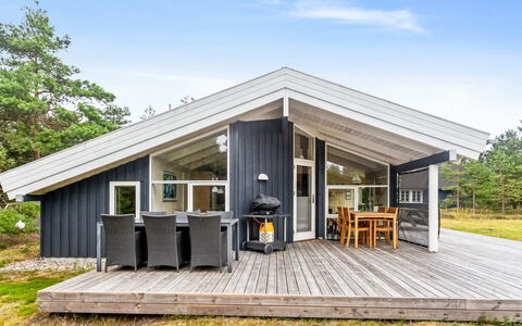Siegfried - 400M from the Sea: Piscine, Mobilier De Jardin, Meubles, Recours, Dalle, Eco Hôtel, Ombre, Chaise, Loisir, Biens