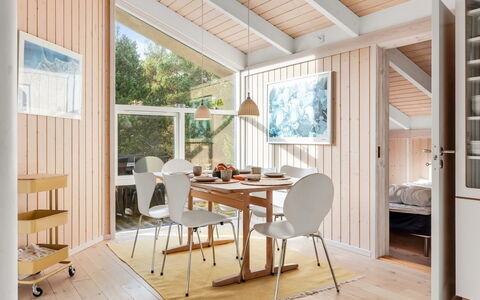 Siegfried - 400M from the Sea: Piscine, Mobilier De Jardin, Meubles, Recours, Dalle, Eco Hôtel, Ombre, Chaise, Loisir, Biens