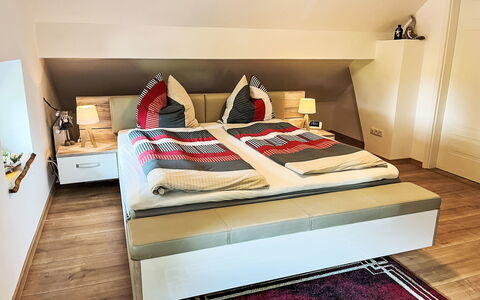 Ferienhuus Up Hütten: Design Intérieur, Chambre, Meubles, Sol, Sol, Lit, Éclairage, Pièce, Cadre De Lit, Literie