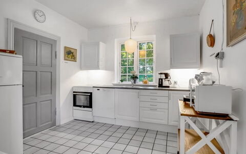 Iivo - 1.3Km from the Sea: Sol, Cuisine, Design Intérieur, Appareil De Cuisine, Sol, Principaux Appliance, Comptoir, Meubles, Cabinetry, Électroménager