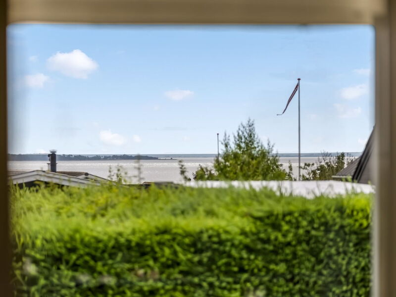 Nielsine - 250M from the Sea