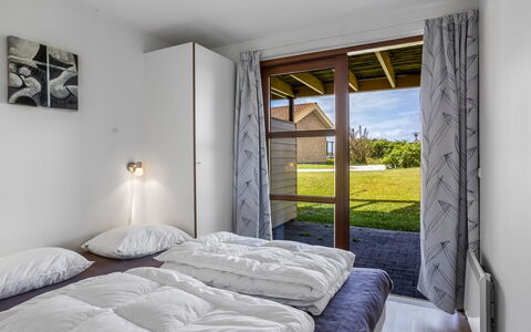 Rouwen - 120M from the Sea: Design Intérieur, Bois, Sol, Sol, Plafond, Lit, Chambre, Meubles, Domicile, Pièce