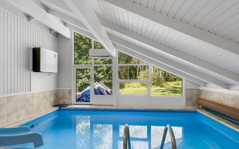 Rathulf - 700M from the Sea: Plafond, Design Intérieur, Meubles, Sol, Sol, Piscine, Recours, Grenier, Hôtel, Conception