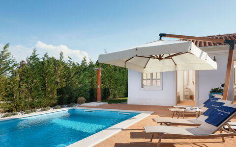 Celeste: Piscine, Parapluie, Mobilier De Jardin, Meubles, Ombre, Chaise, Recours, Composite, Pot De Fleur, Eco Hôtel